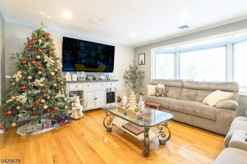 491 Eagle Rock Ave, Roseland Boro, NJ 07068