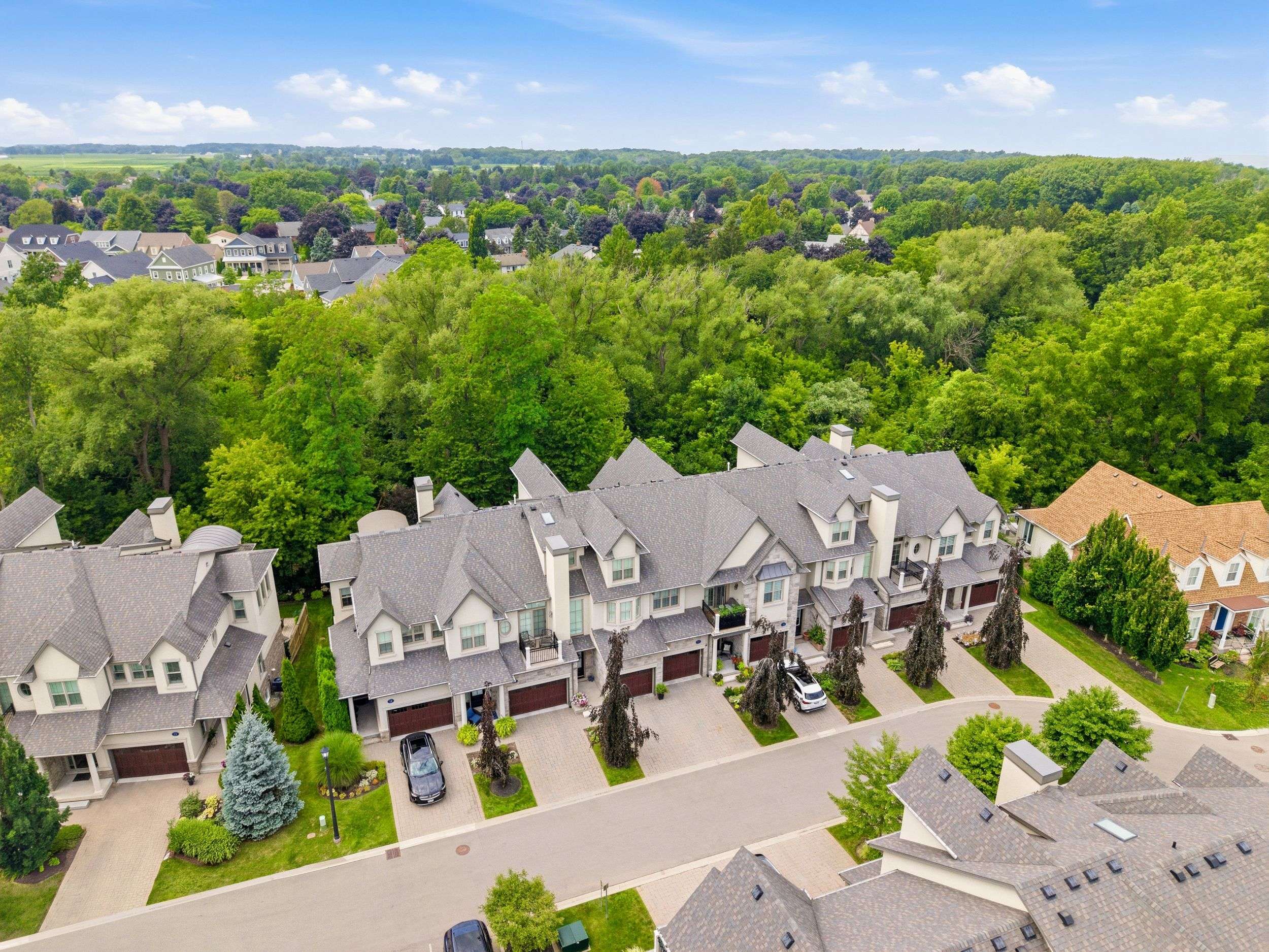 14 Aberdeen LN S, Niagara-on-the-lake, ON L0S 1J0