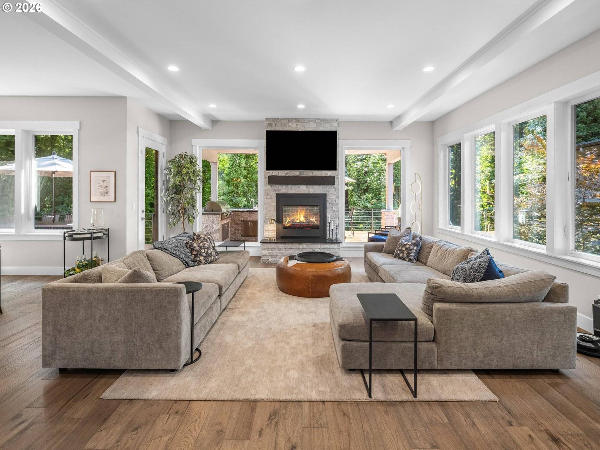 853 G AVE, Lake Oswego, OR 97034