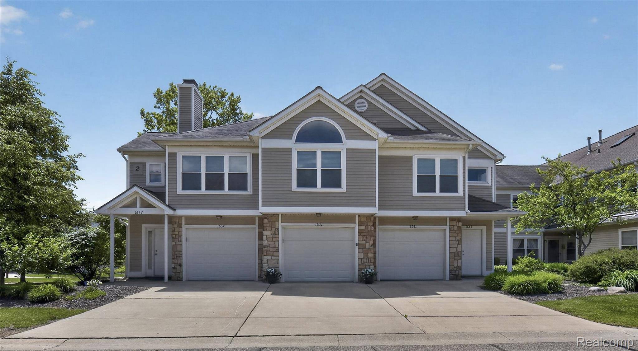 1641 Coburn DR, Ann Arbor, MI 48108