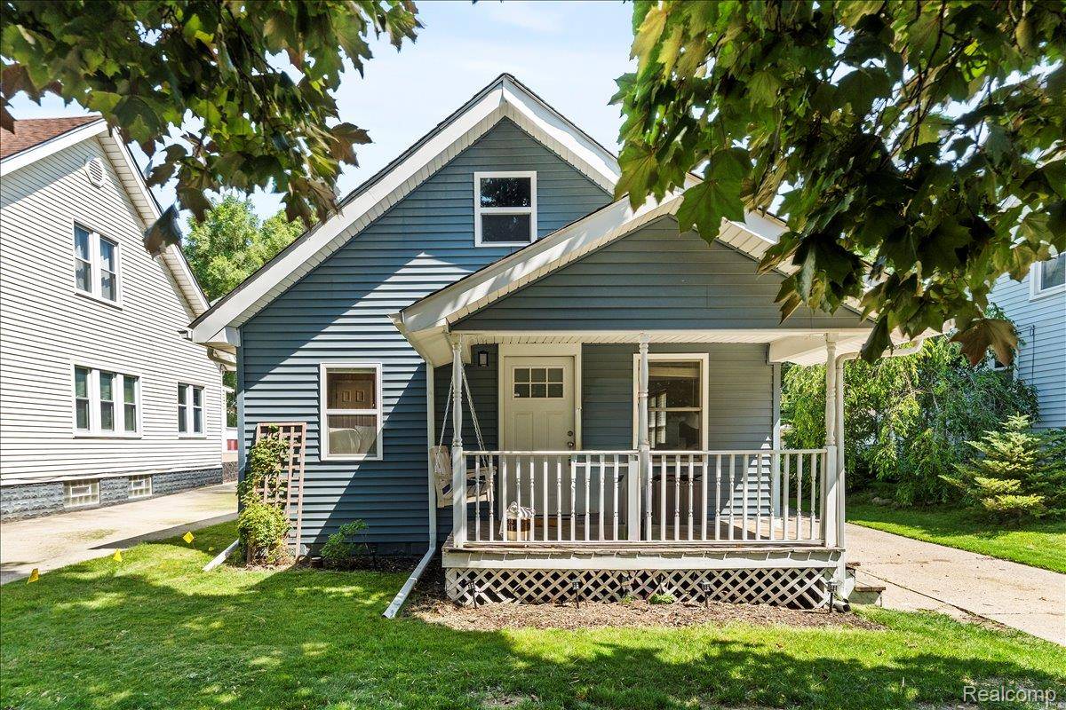 136 Mapledale AVE, Hazel Park, MI 48030