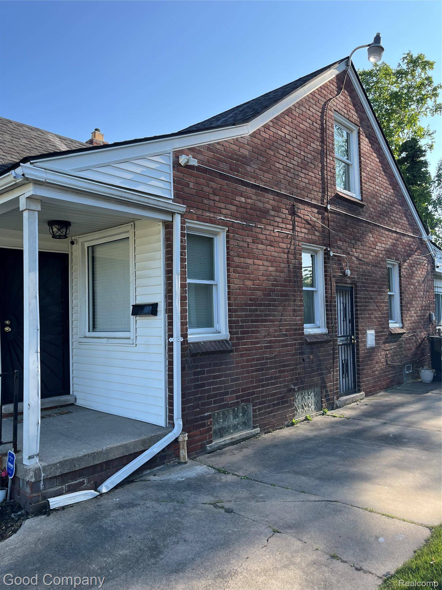 19469 Whitcomb ST, Detroit, MI 48235