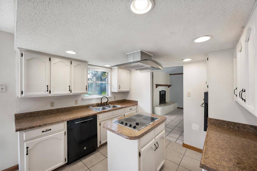 3724 Billie Faye Drive, North Richland Hills, TX 76180