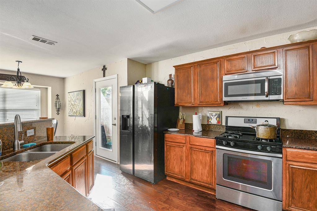 1229 Topeka Drive, Saginaw, TX 76131