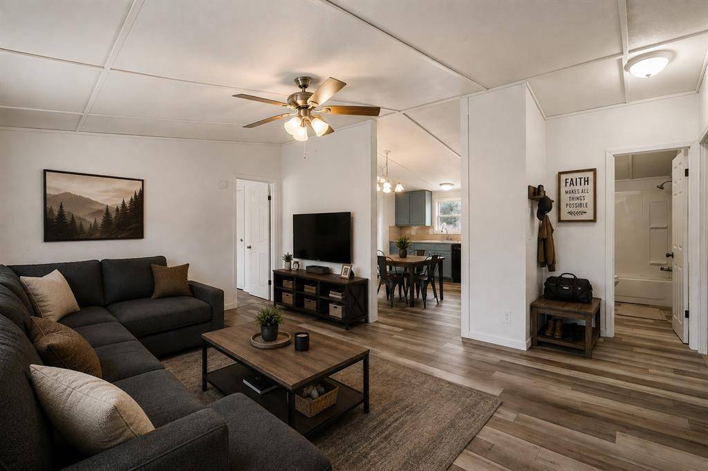 114 Sunset Acres Court, Granbury, TX 76048