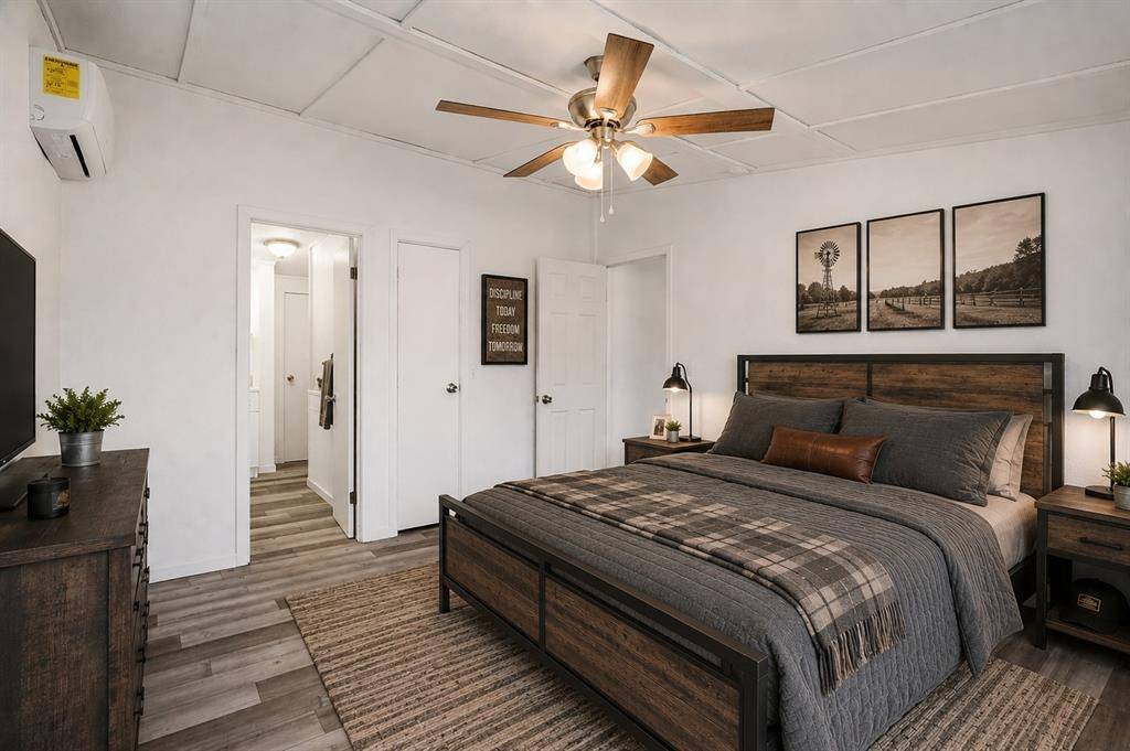114 Sunset Acres Court, Granbury, TX 76048