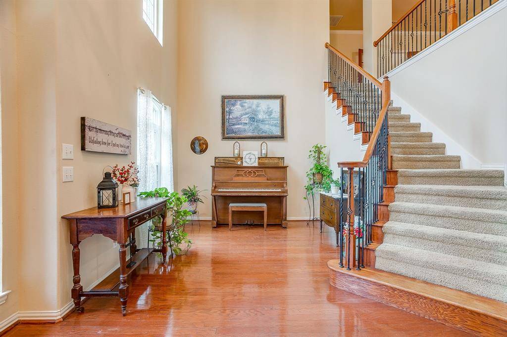 2952 Masters Court S, Burleson, TX 76028