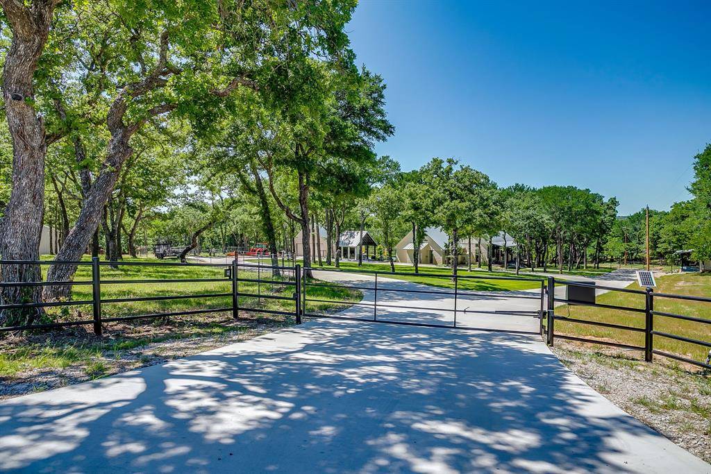 1410 Ellis Road, Weatherford, TX 76088