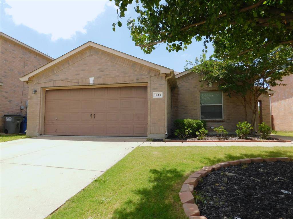1648 Crown Point Drive, Little Elm, TX 75036
