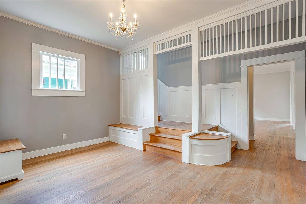 1805 Alston Avenue, Fort Worth, TX 76110