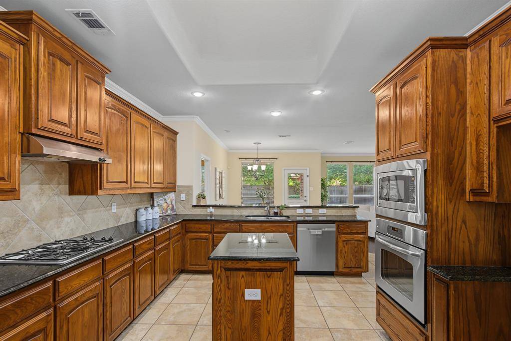 7028 San Antonio Drive, Fort Worth, TX 76131
