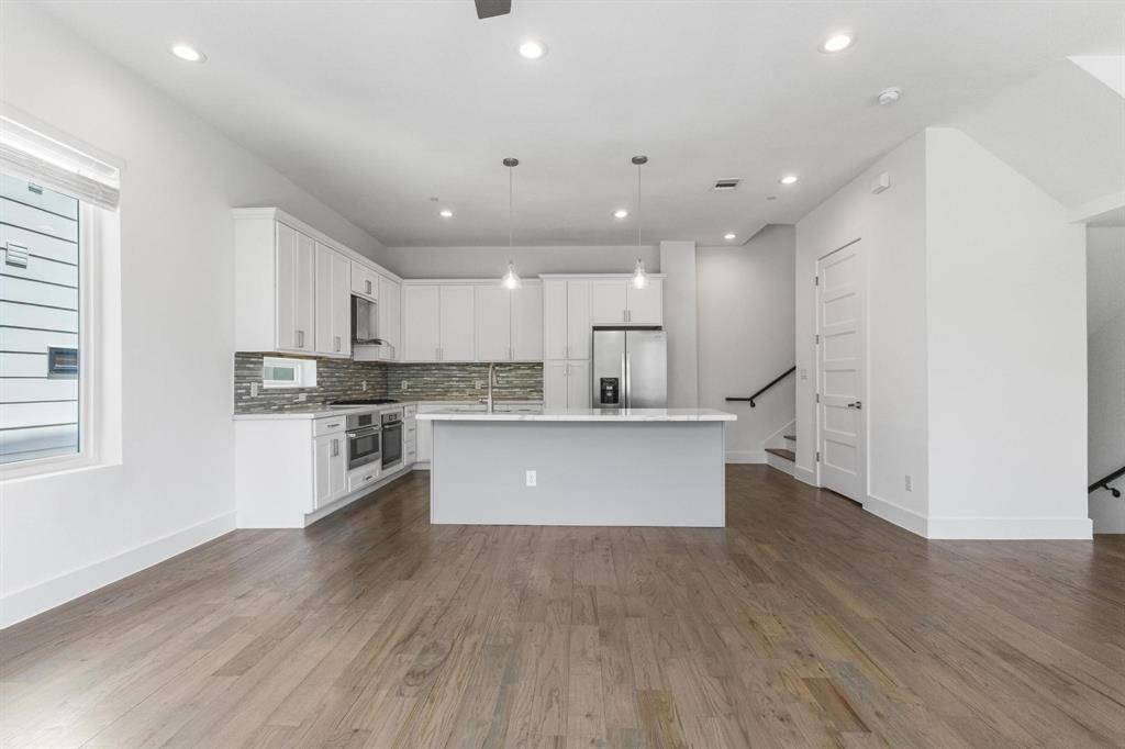 2450 N Garrett Avenue #14, Dallas, TX 75206