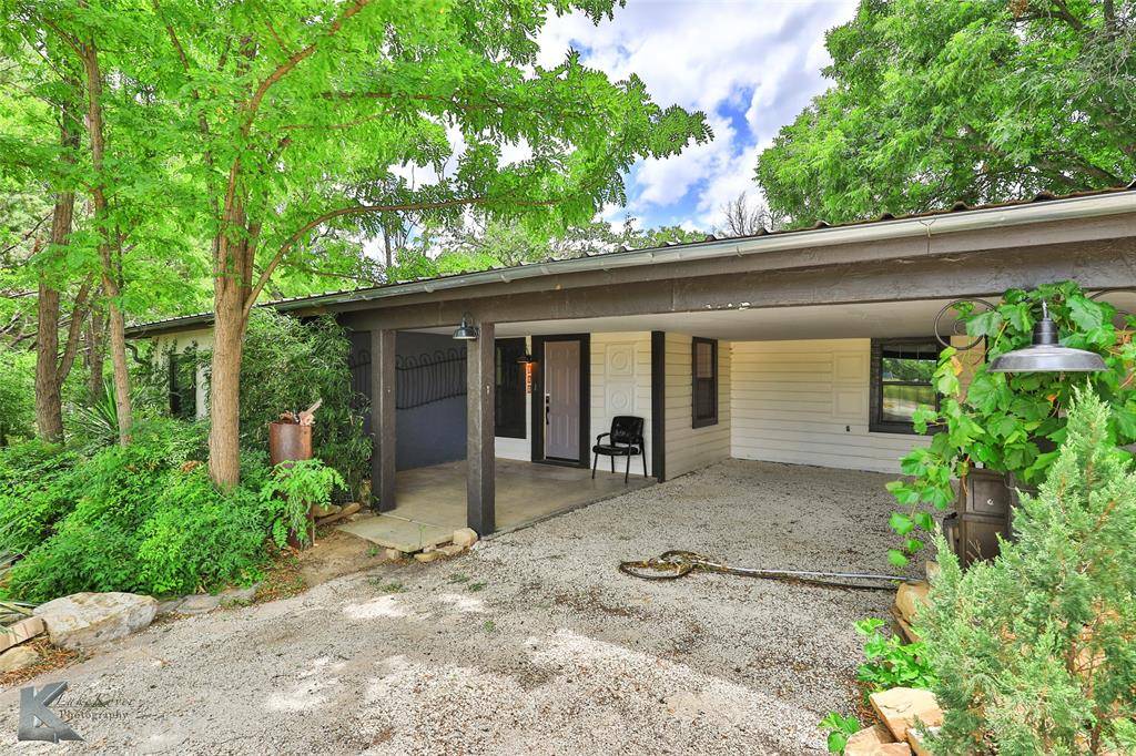 609 Sunset Drive, Clyde, TX 79510