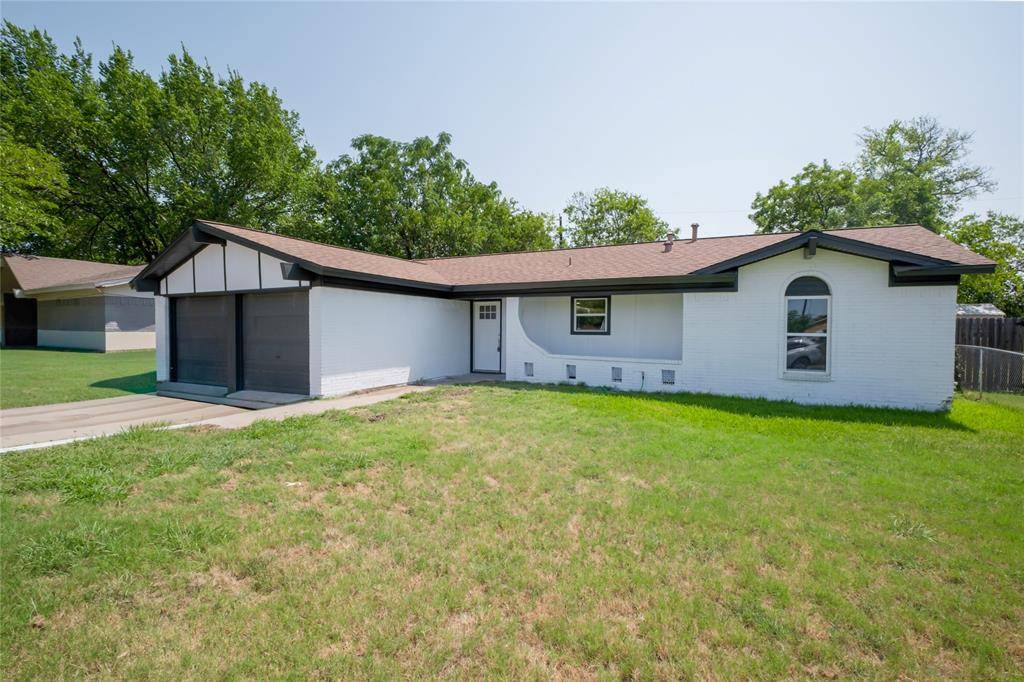 224 Southway Drive, Everman, TX 76140