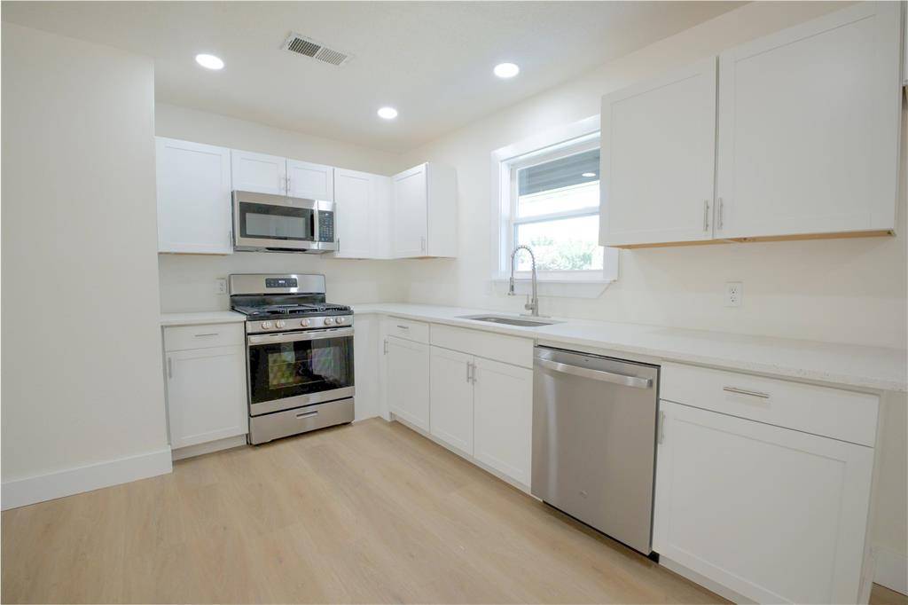 224 Southway Drive, Everman, TX 76140