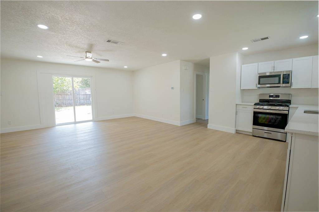 224 Southway Drive, Everman, TX 76140