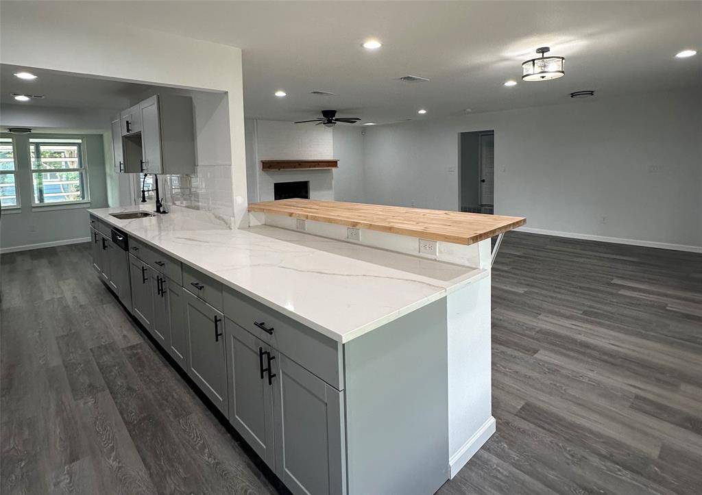 6201 Trail Lake Drive, Fort Worth, TX 76133