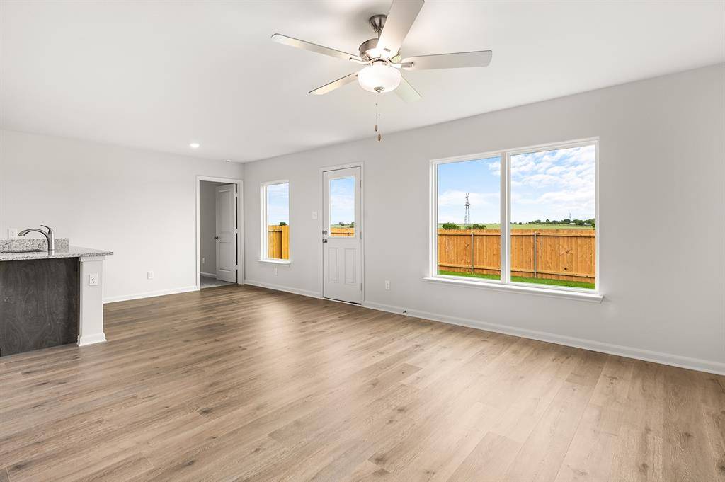 405 Patton Lane, Venus, TX 76084