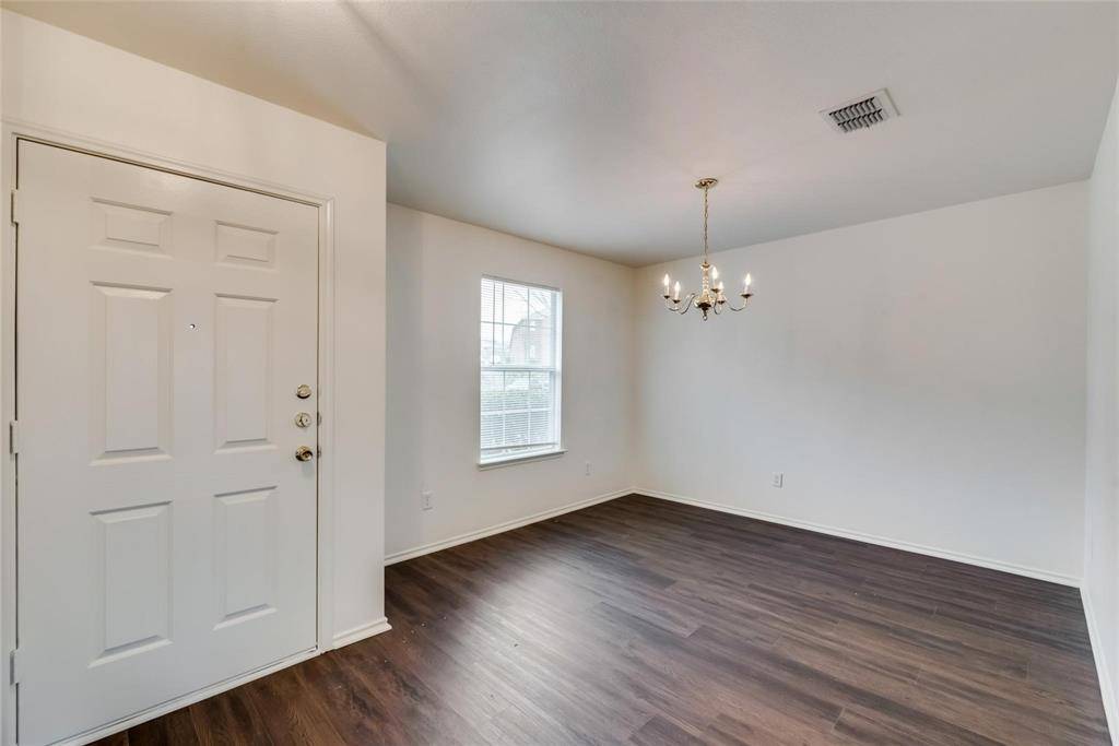 2946 Midbury Drive, Lancaster, TX 75134