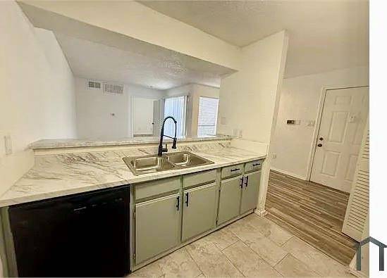 9813 Walnut Street #302, Dallas, TX 75243