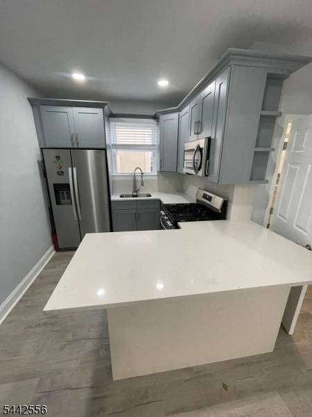 1443 Lexington Pl #2B, Elizabeth City, NJ 07208