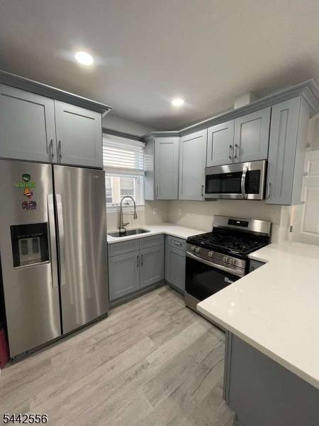 1443 Lexington Pl #2B, Elizabeth City, NJ 07208