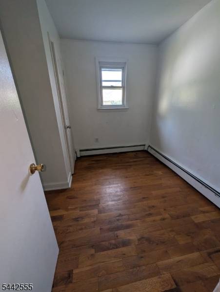 66 Erie St, Elizabeth City, NJ 07206