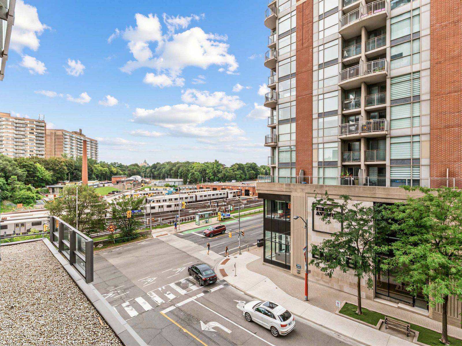 1815 Yonge ST #407, Toronto C10, ON M4T 2A4