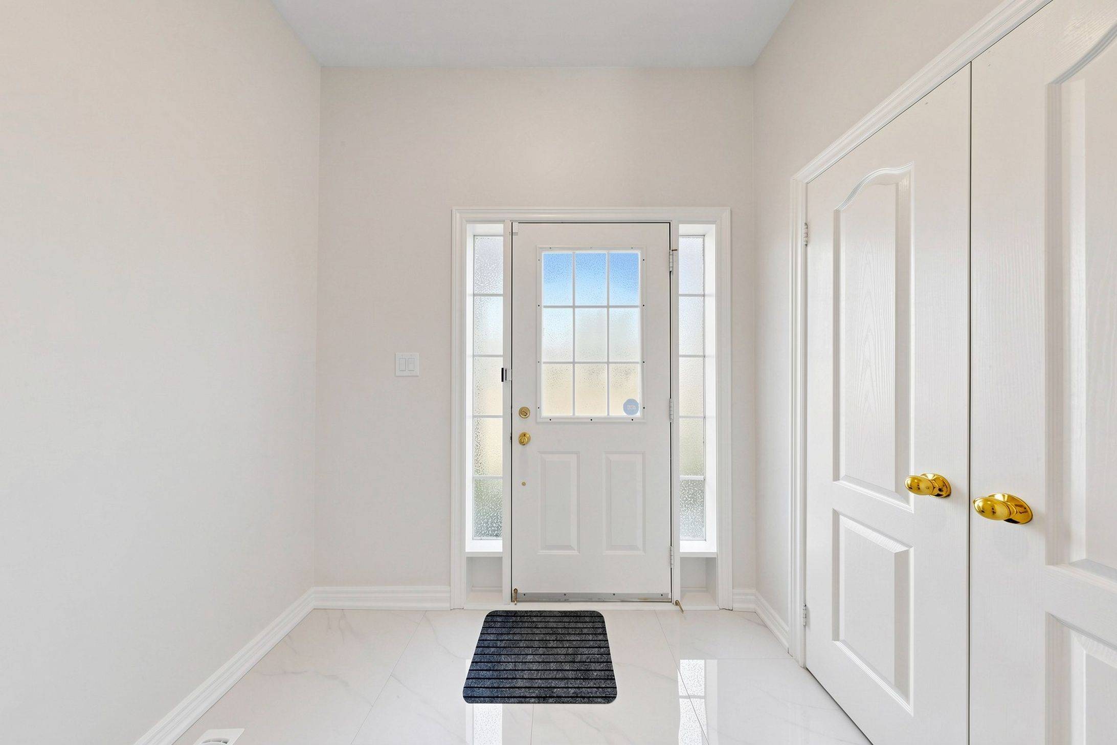 87 River Ridge BLVD, Aurora, ON L4G 7T9