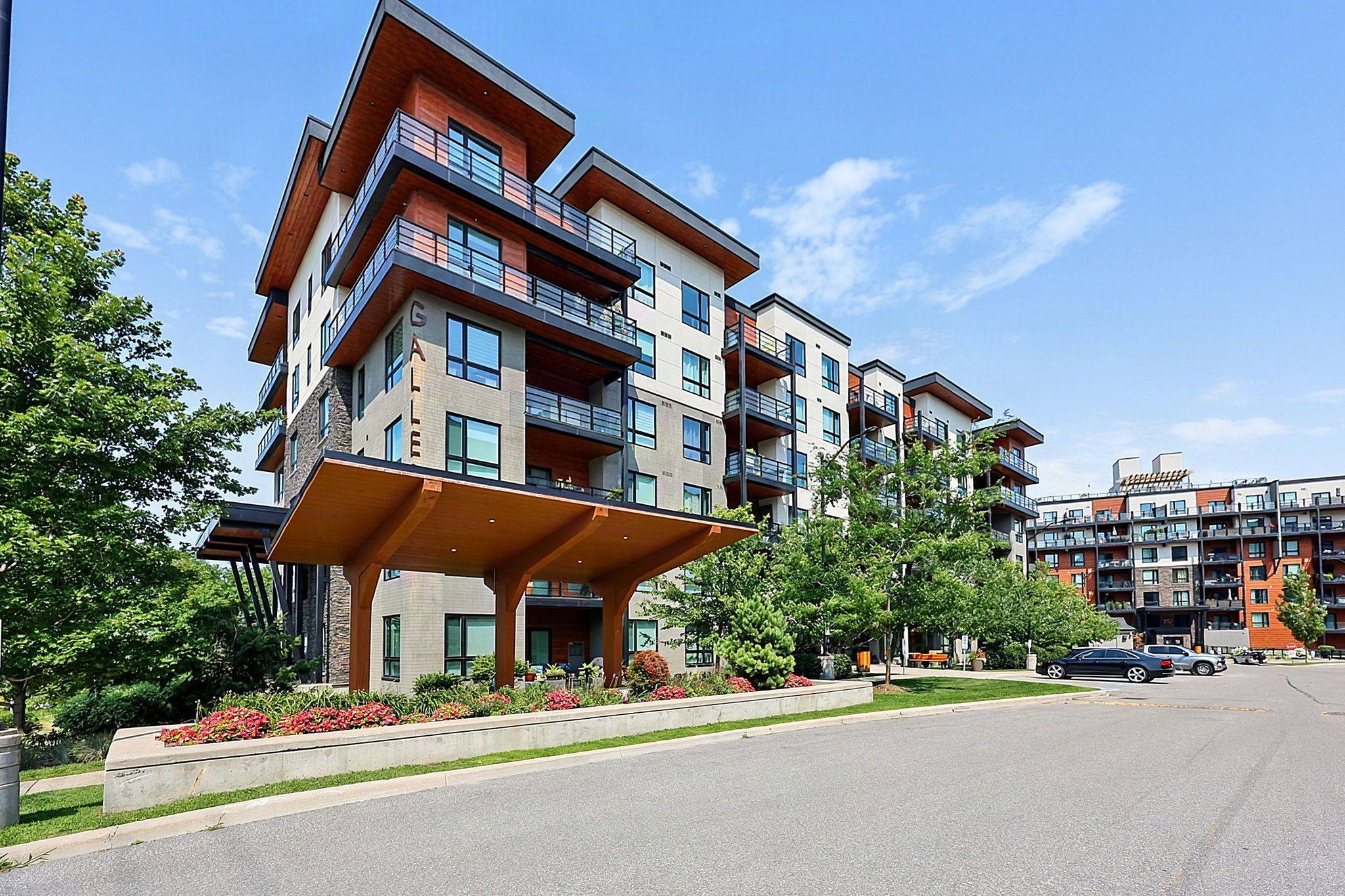 300 Essa RD ##304, Barrie, ON L4N 9Y4