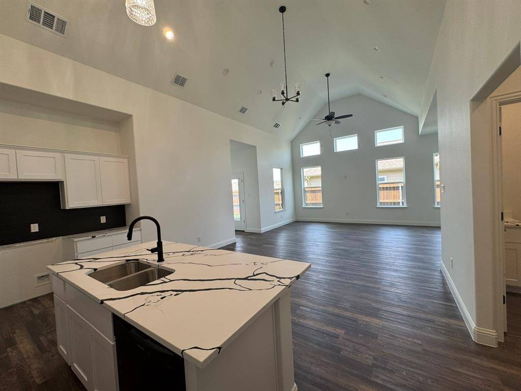 4911 LEE Street, Greenville, TX 75401