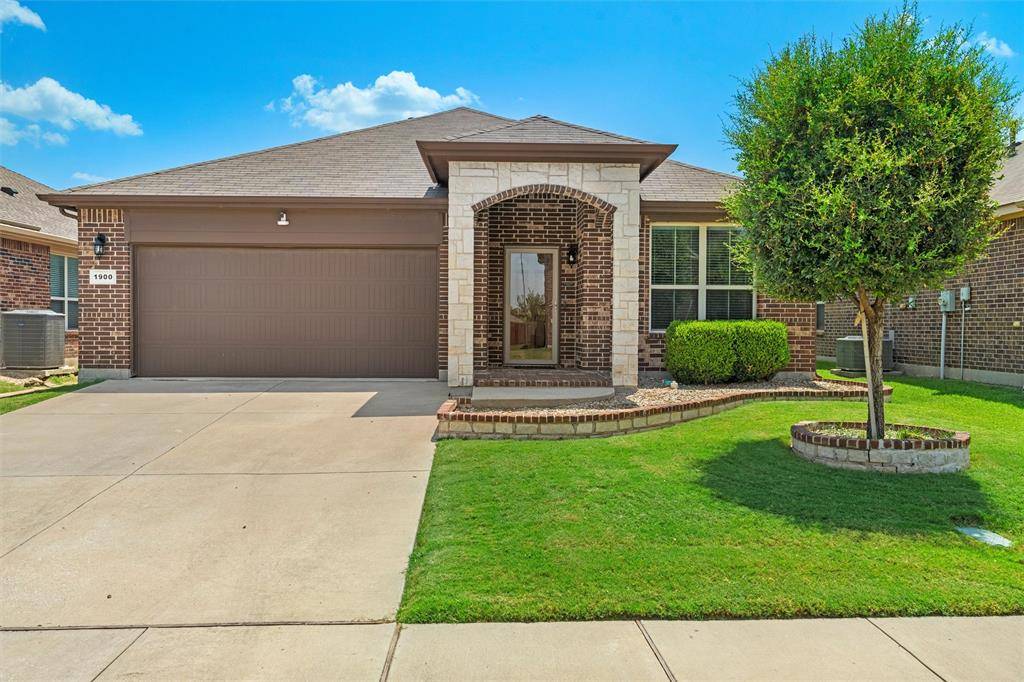 1900 Jacona Trail, Fort Worth, TX 76131