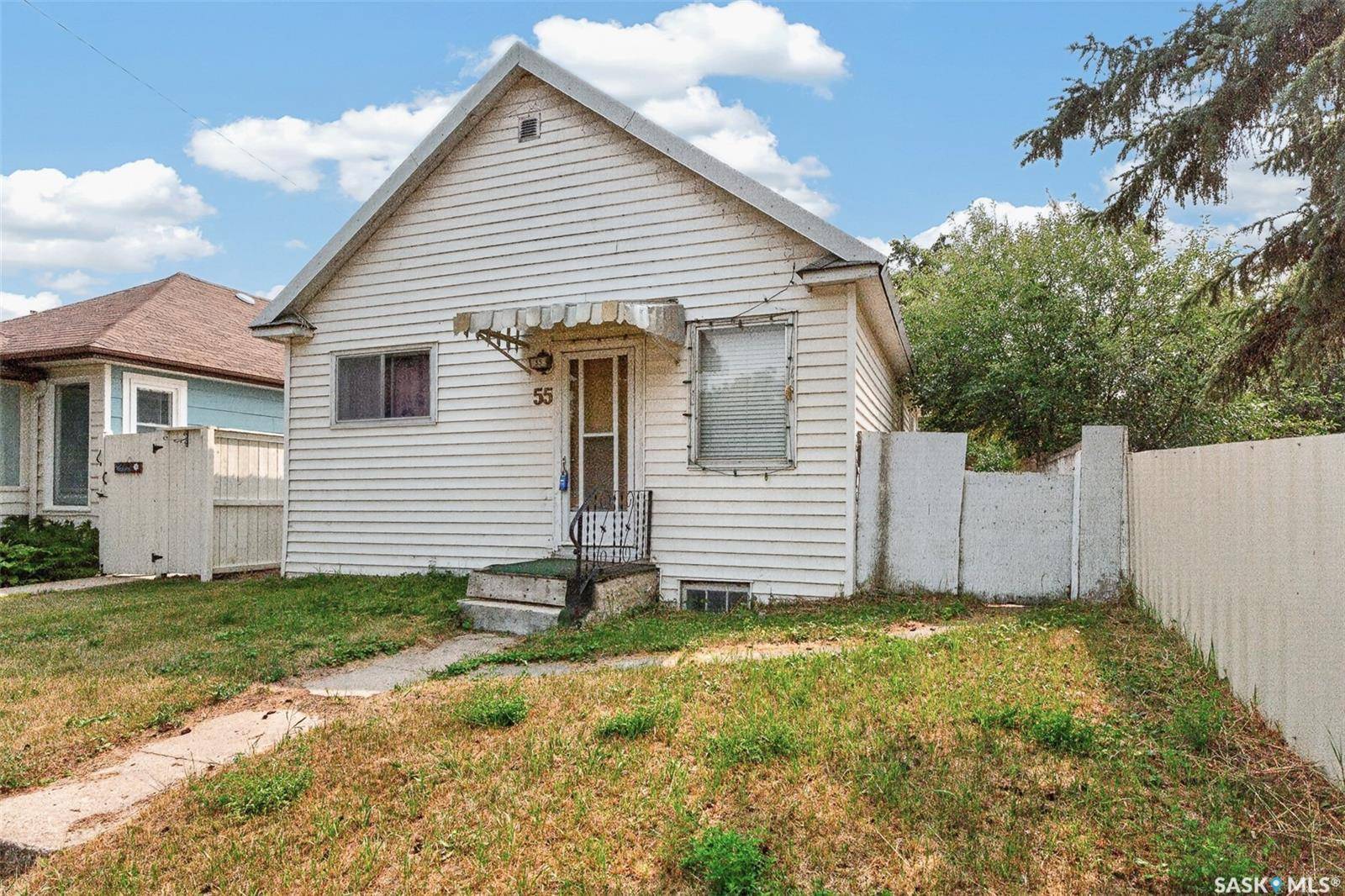 55 Iroquois STREET W, Moose Jaw, SK S6H 5A4