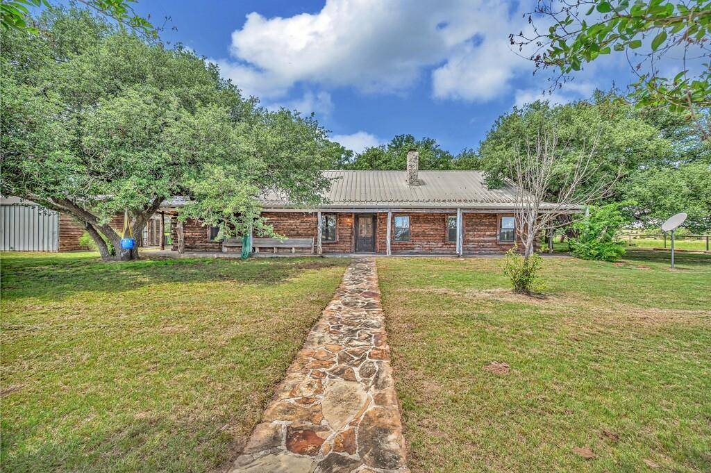 8606 Fm 219, Clifton, TX 76634