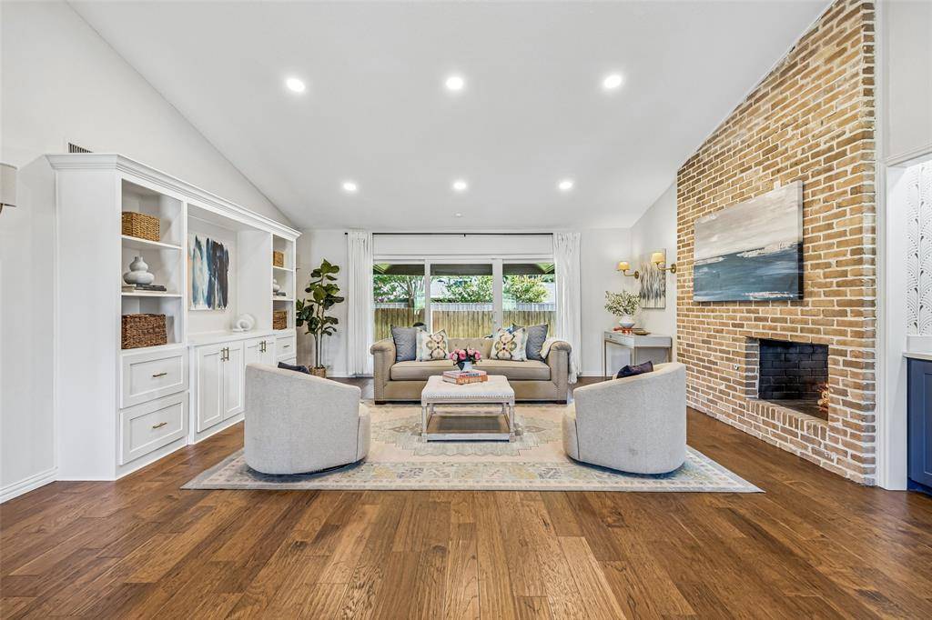 4044 Boca Bay Drive, Dallas, TX 75244