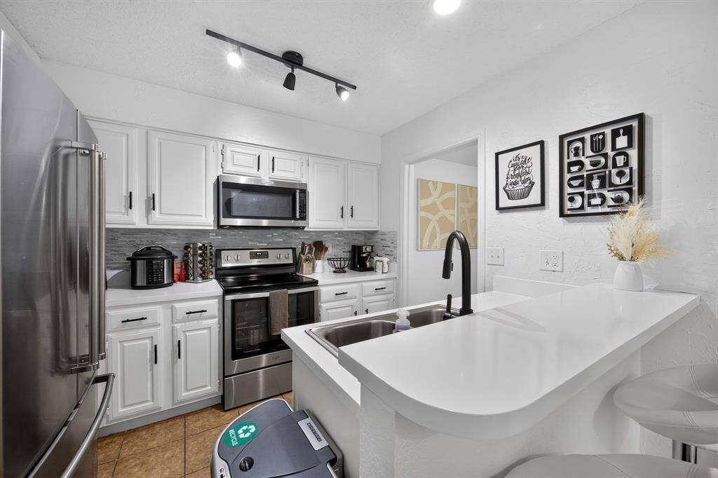 2108 Mistymeadow Court, Carrollton, TX 75006