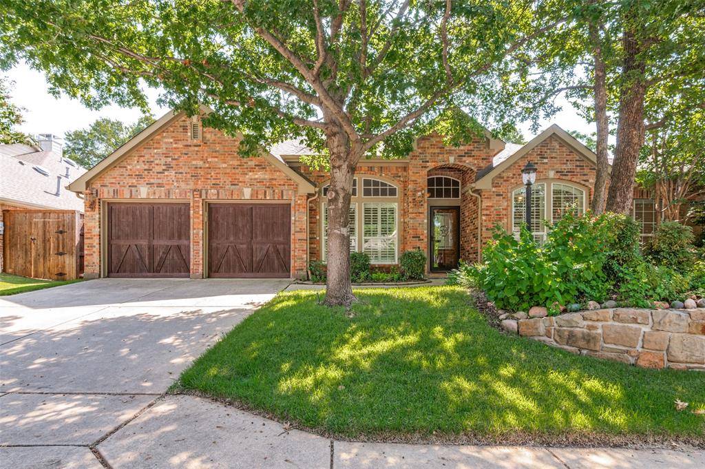 828 Spring Creek Drive, Grapevine, TX 76051