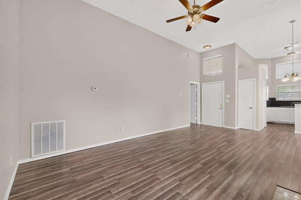 2521 Winter Oak Street, Dallas, TX 75227