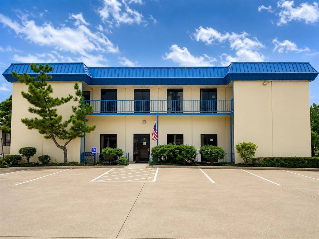 1039 N Interstate 35 Highway N #E, Carrollton, TX 75006