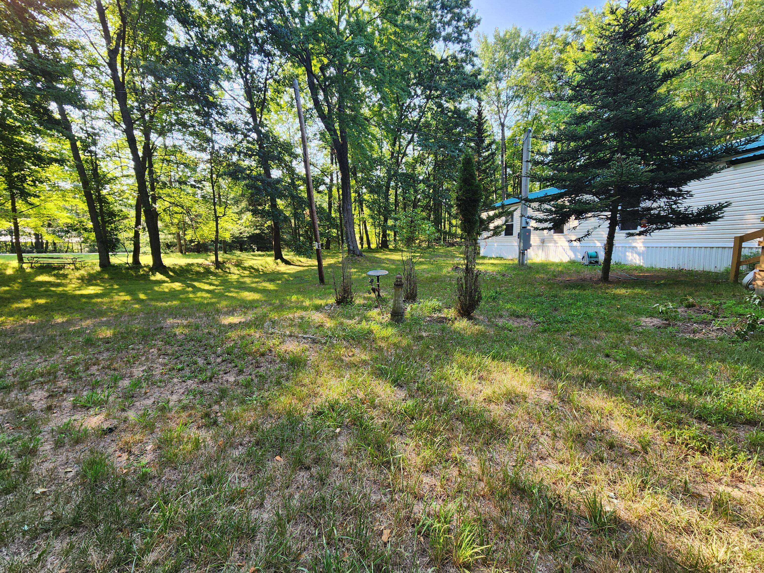 8033 Rolling DR, Garfield Twp, MI 48632