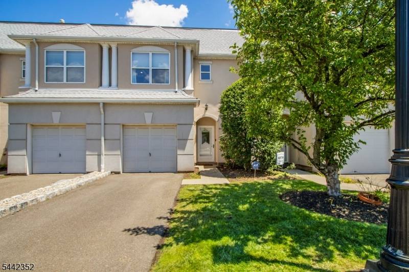 8023 Brittany Dr, Wayne Twp., NJ 07470