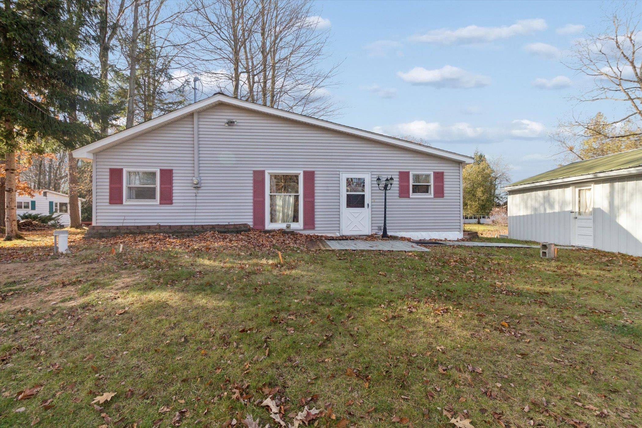 6364 Joanne ST, Garfield Twp, MI 48632