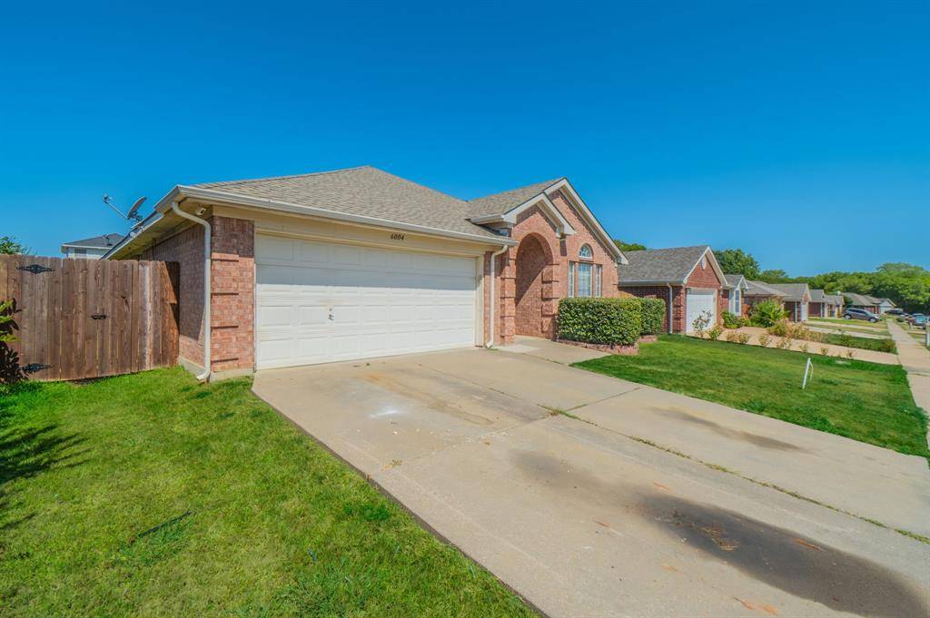 6004 Summerfield, Arlington, TX 76018