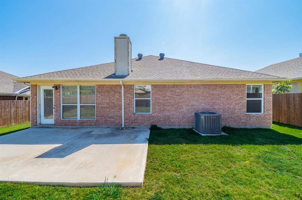 6004 Summerfield, Arlington, TX 76018
