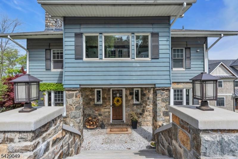 497 Windemere Ave, Mount Arlington Boro, NJ 07856