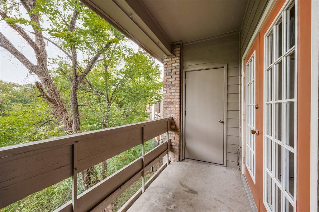 9801 Royal Lane #703, Dallas, TX 75231
