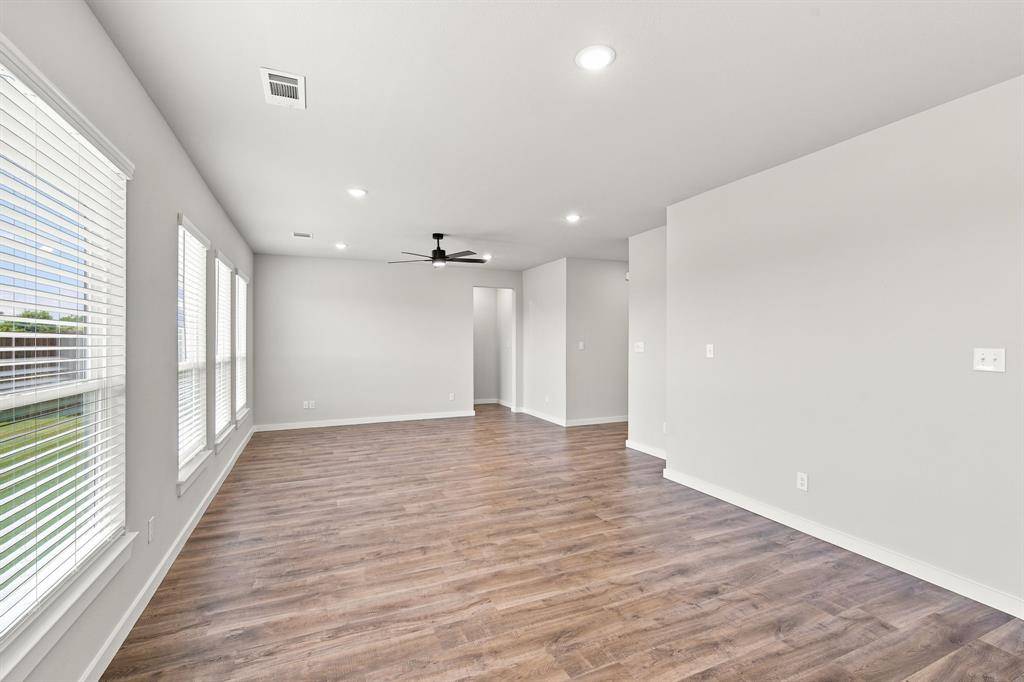 3844 Clovis Street, Midlothian, TX 76065