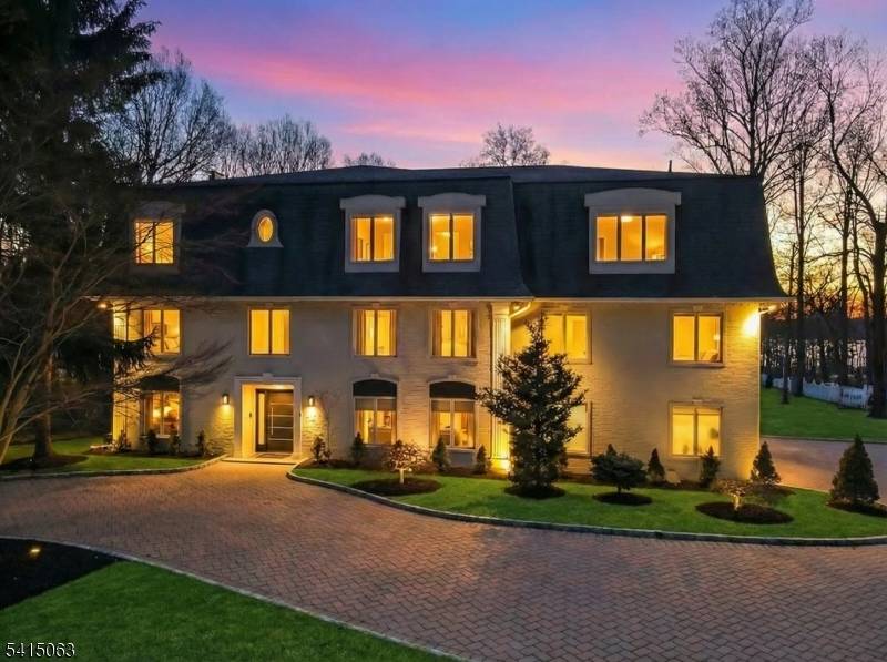 99 Ogle Rd, Old Tappan Boro, NJ 07675
