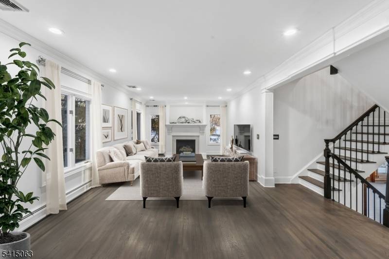 99 Ogle Rd, Old Tappan Boro, NJ 07675