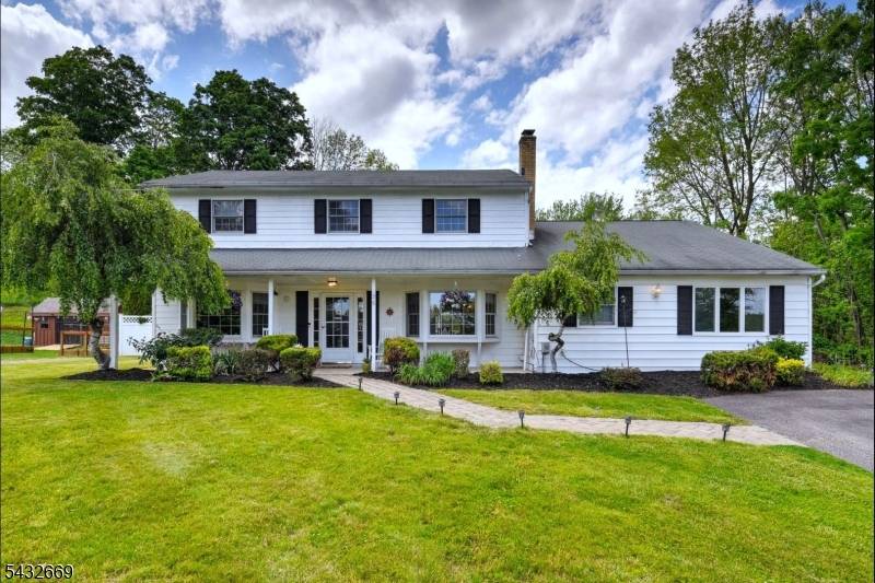25 Carol Dr, Vernon Twp., NJ 07418